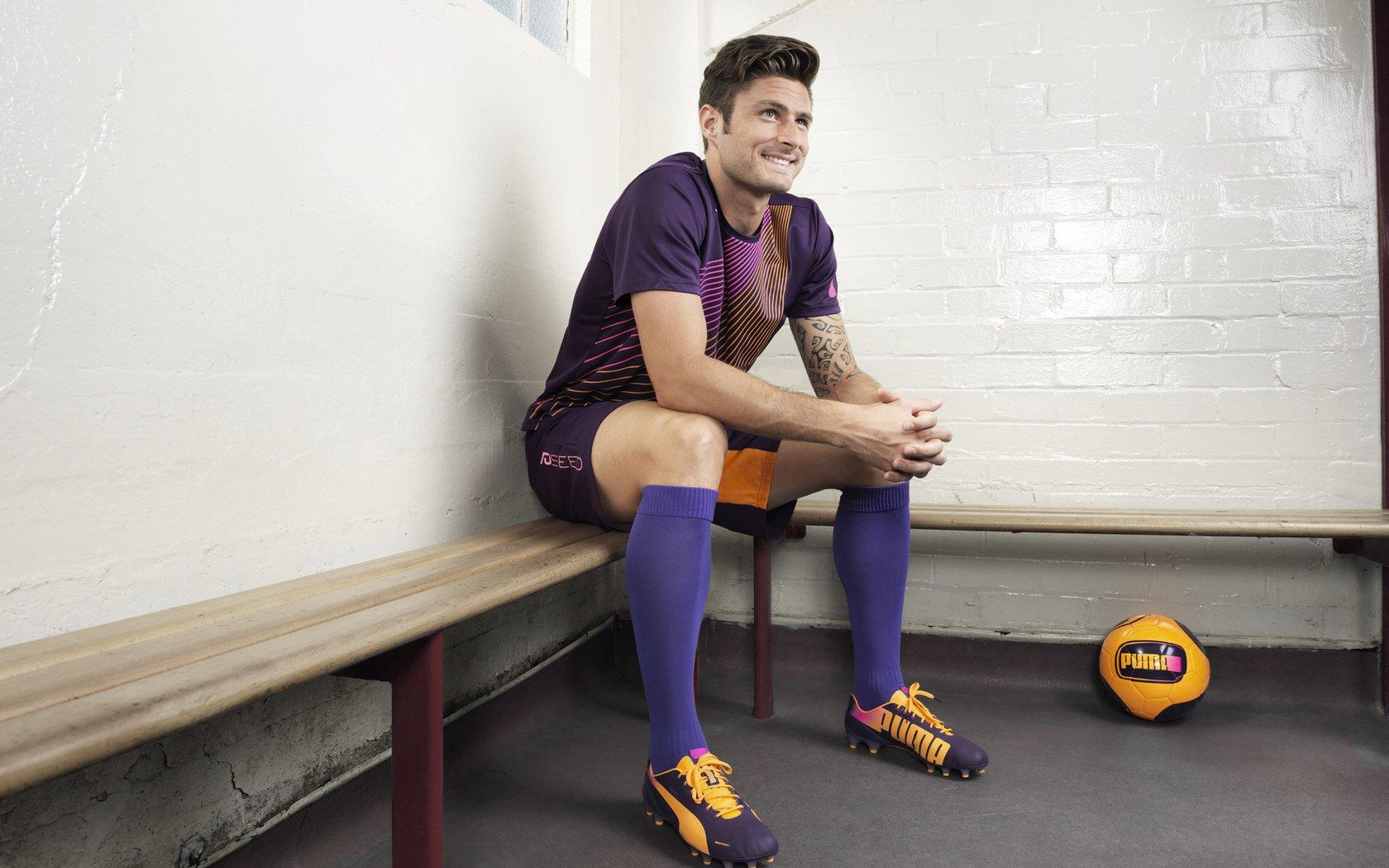 刘若钒归来首日训练主动要球权，扬科维奇训练课上演攻心教学