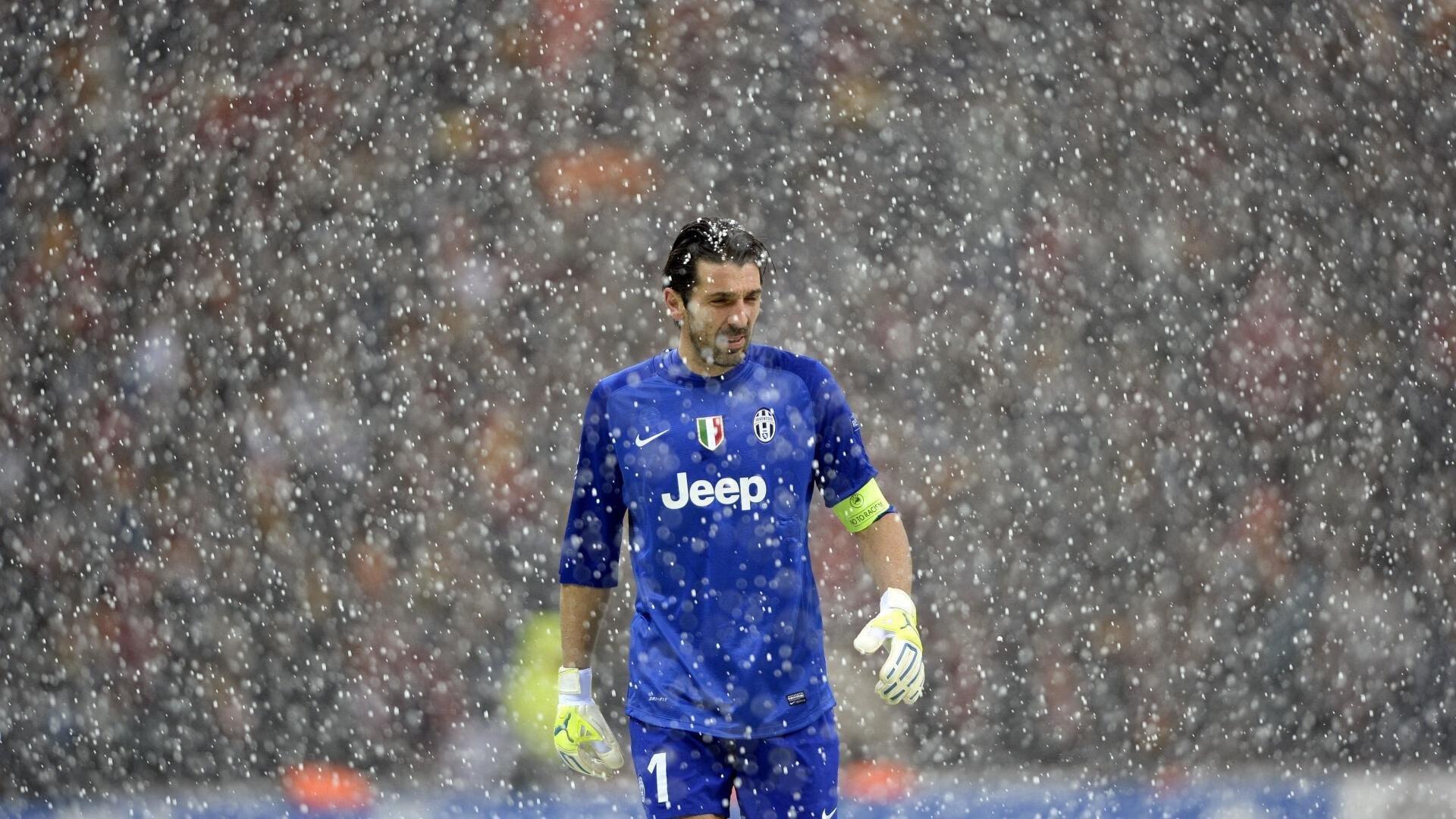 梦剧场归来！巴萨4-0横扫毕巴迎主场开门红，莱万闪电破门亚马尔闪耀两助攻